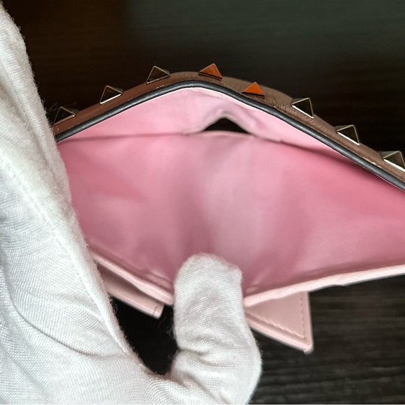 Valentino Garavani Rockstud Bifold Snap Wallet - Picture 7 of 10